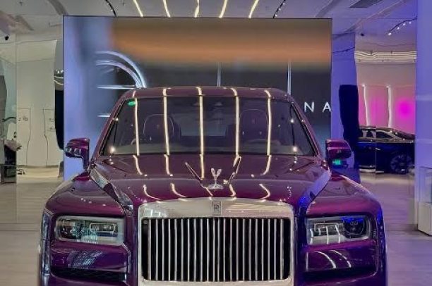 2022 Exotic Rolls Royce Cullian – Purple